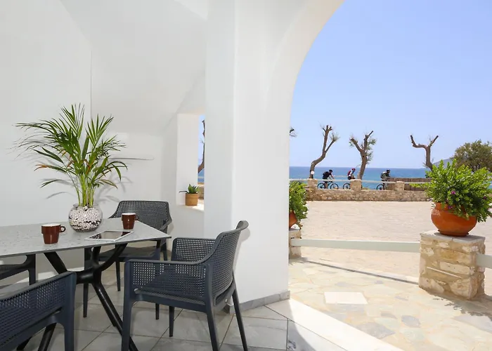 מלון דירות Christiana 3*