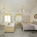 Christiana Ξενοδοχείο με διαμερίσματα Αμπελάς