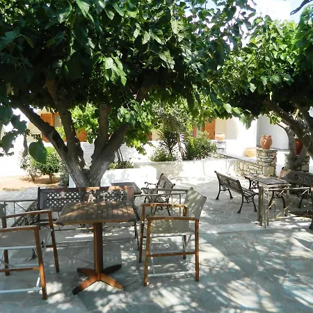 Christiana Aparthotel Ampelas